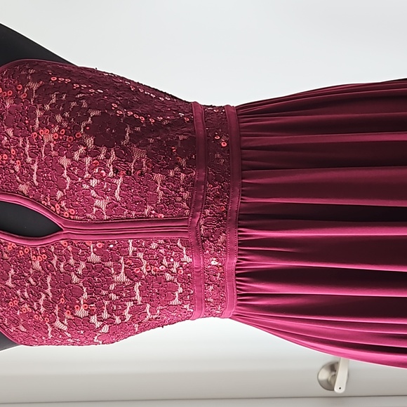 Bridesmaids formal sleeveless dress - Picture 8 of 8